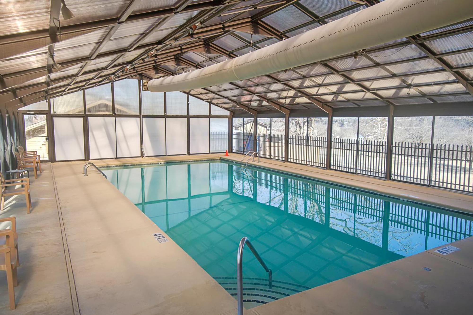 Lofty Retreat & Paradise Pointe Branson Pokój zdjęcie